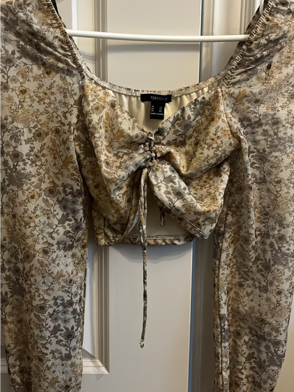 Forever 21 Beige & Taupe Floral Drawstring Long Sleeve Crop Top
